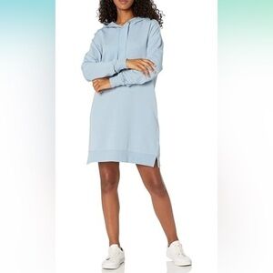 The Drop Sweatshirt Dress w/ hoodie and pockets in size XS, good used condition
